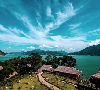 Tour du lịch Hòa Bình 2 ngày: Săn mây Lũng Vân, chèo kayak Mó Hém