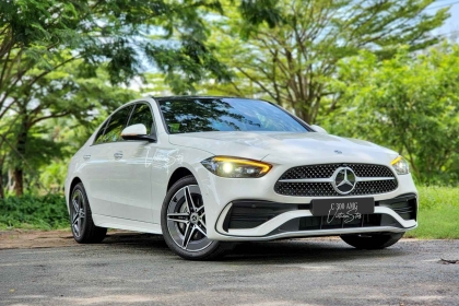 Mercedes 4 seats car rental Da Nang city, Vietnam